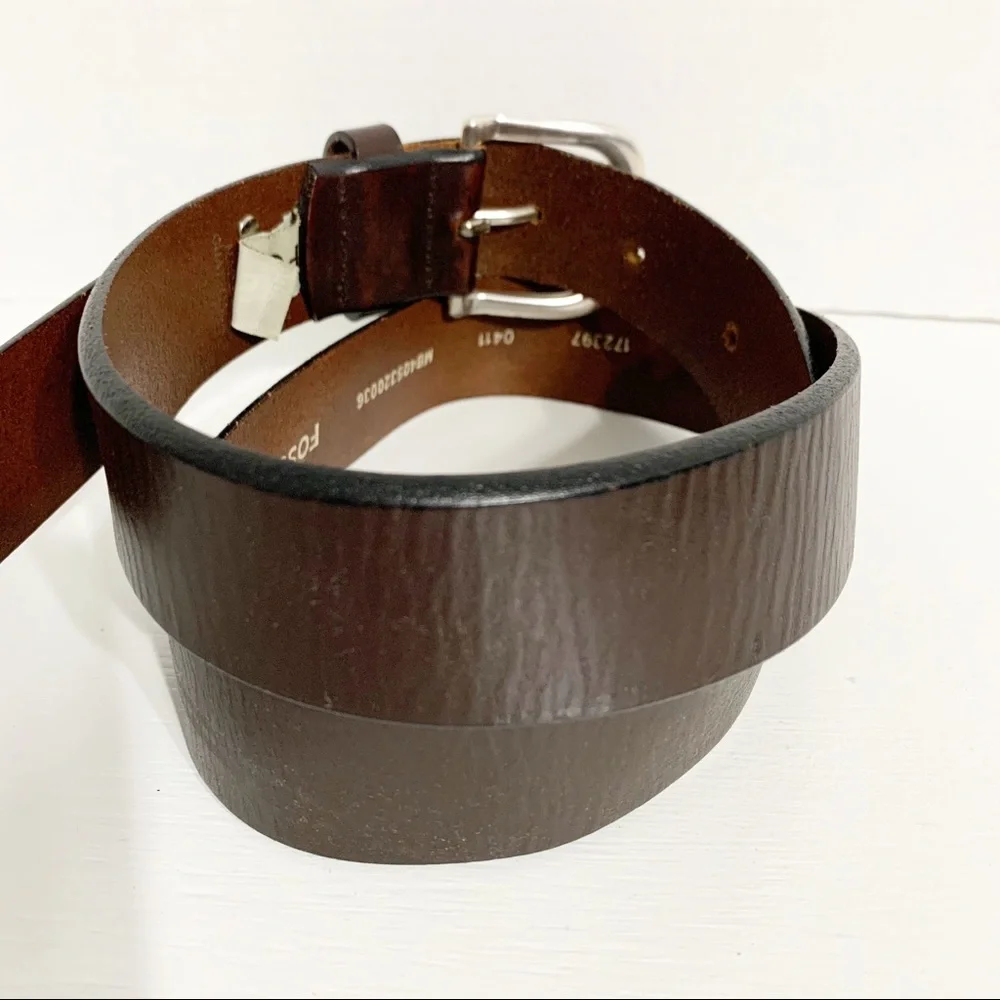 Fossil Textured Leather Belt Silver Toned Hardware Logo Plaque Size 36 Brown 🟫
